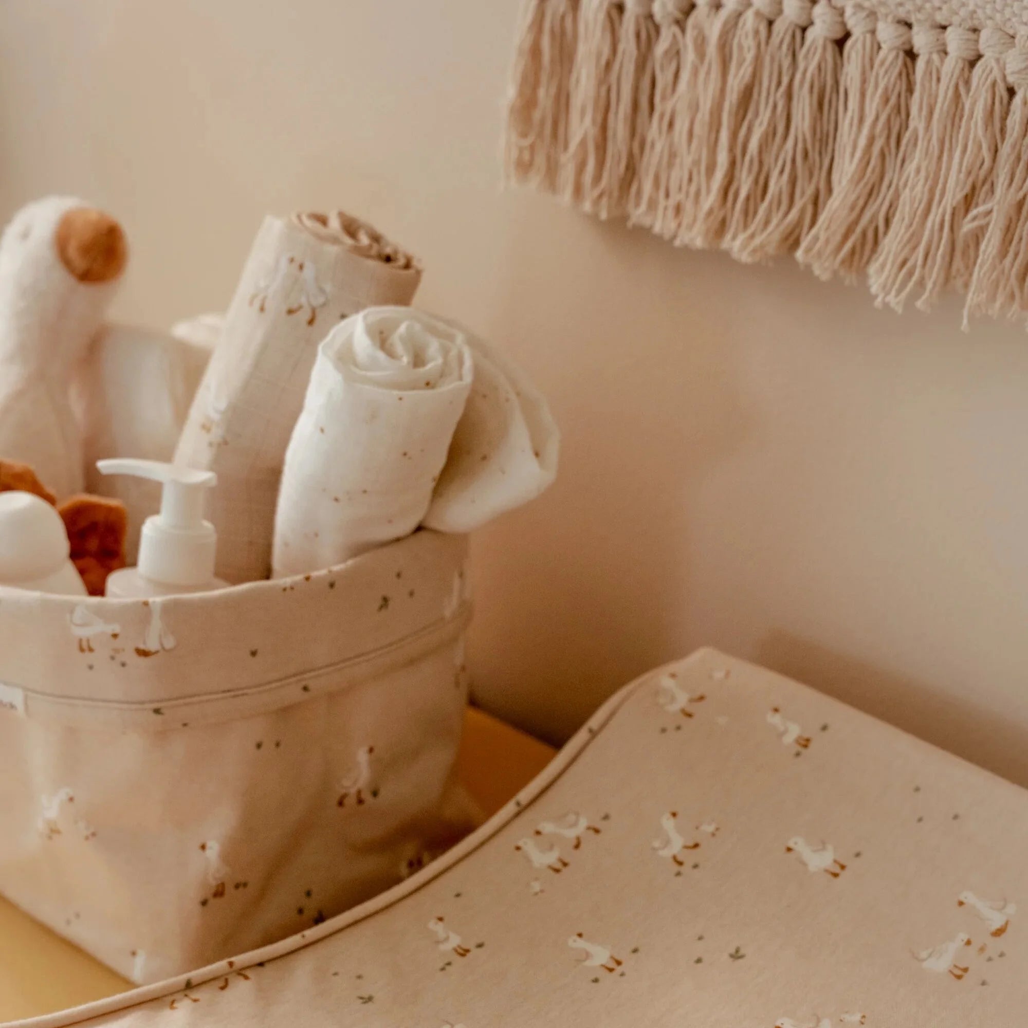 Conjunto de 2 Fraldas Muselina – Bege – Newborn Naturals – Little Goose (70x70 cm)