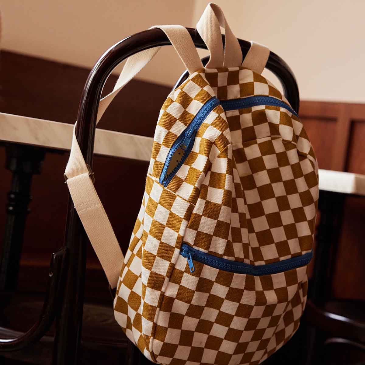 Mochila de tamaño preescolar