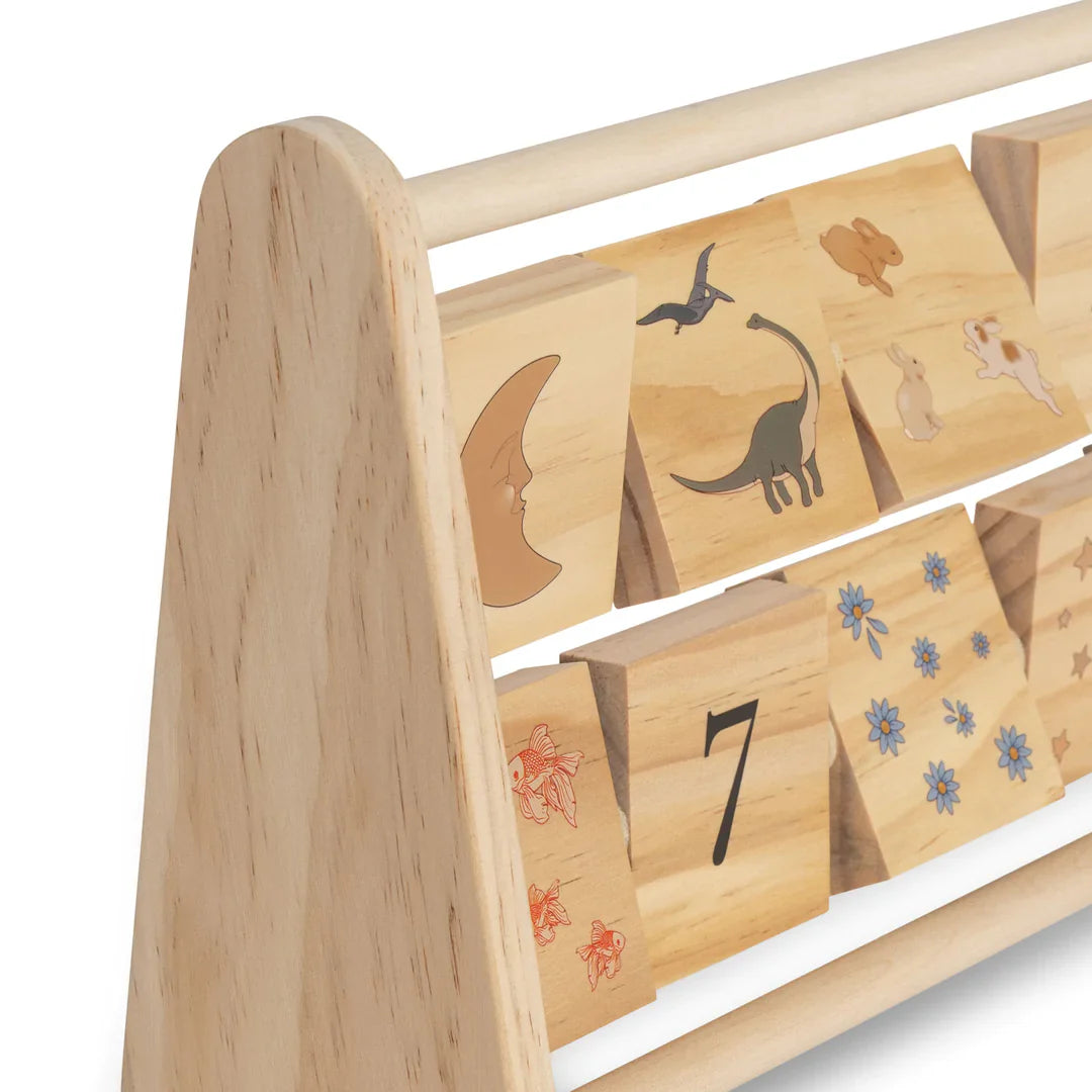 Tablero numérico de madera – Konges Sløjd | Aprende a contar con estilo y diversión