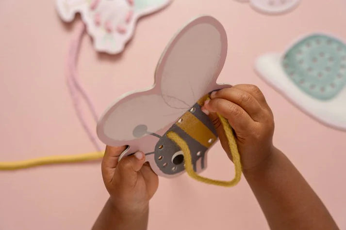 Lacing cards Flowers &amp;amp; Butterflies