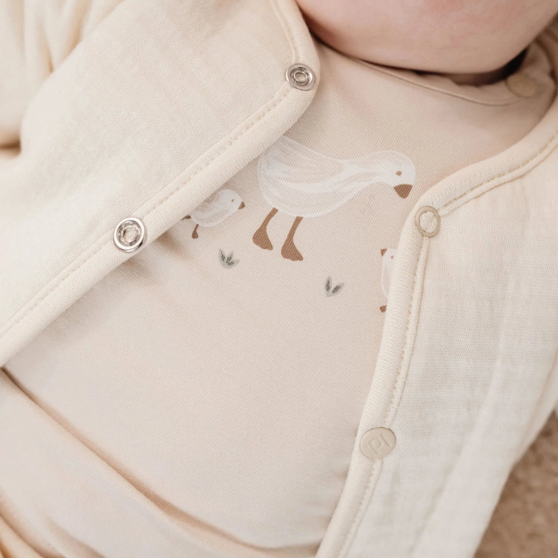 Little Dutch – Camisola de Manga Comprida Areia Little Goose – Newborn Naturals