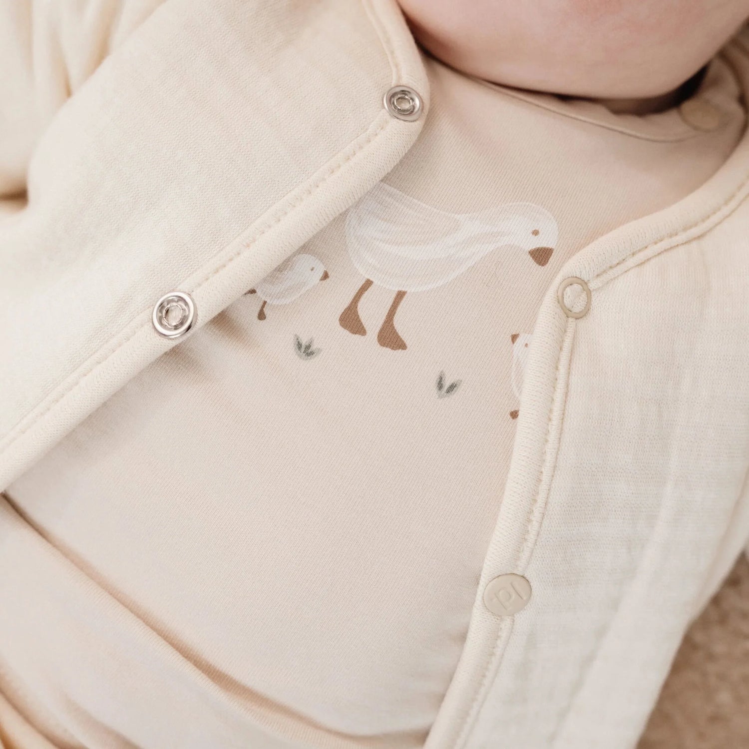 Little Dutch – Camisola de Manga Comprida Areia Little Goose – Newborn Naturals