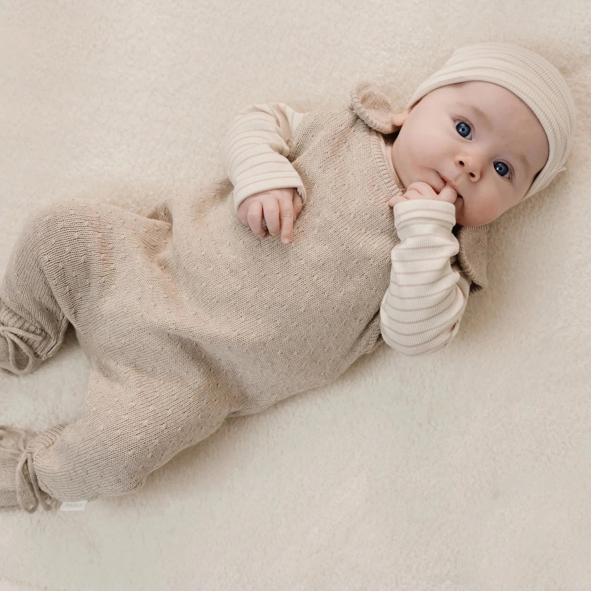 Little Dutch – T-Shirt de Manga Comprida Bege às Riscas Newborn Naturals
