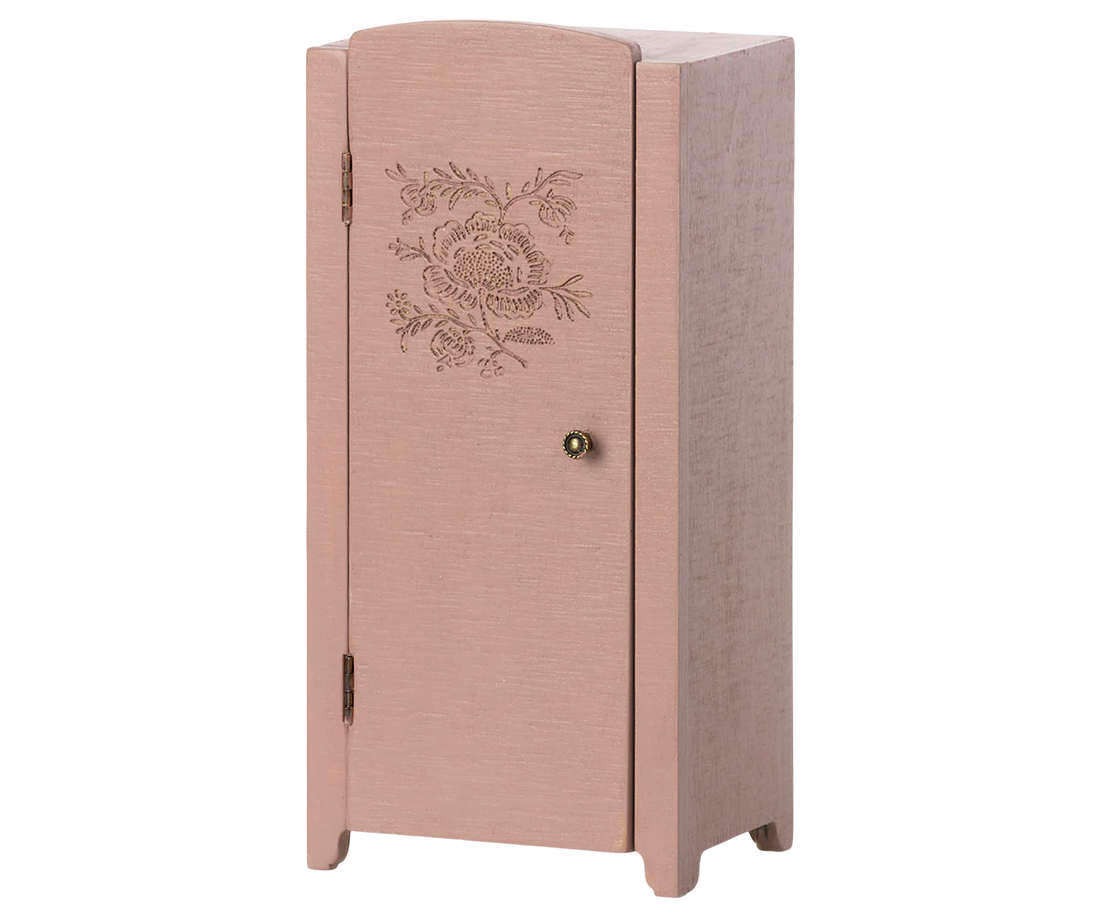 MAILEG – Miniature Wardrobe
