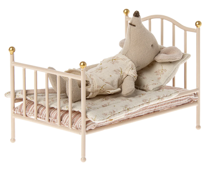 Vintage bed