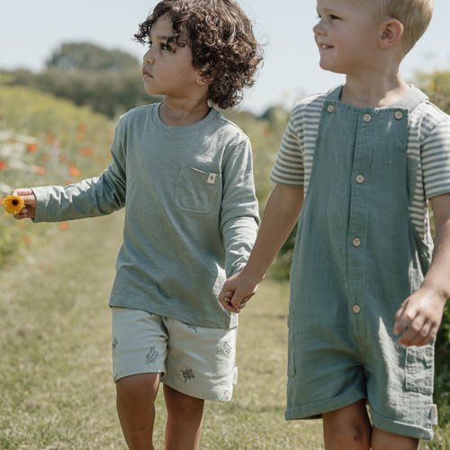 Jardineiras com Riscas Verde Floresta – Little Dutch (6-9 meses)