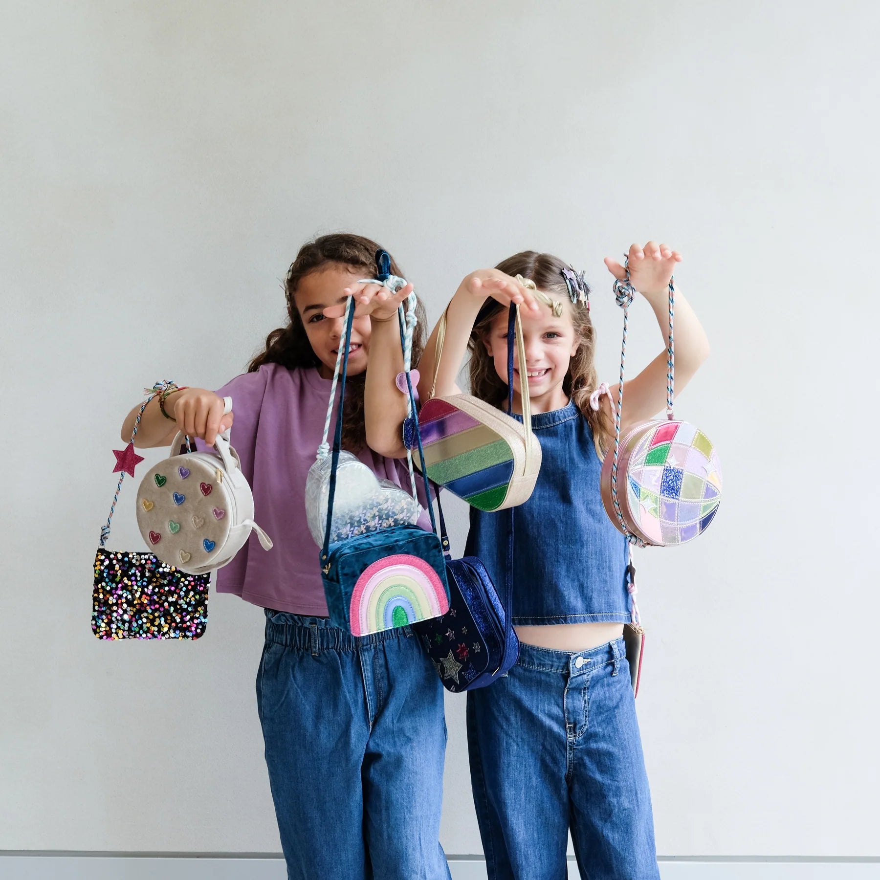 Jazzy Hearts Velvet Bag – Mala Infantil em Veludo com Corações