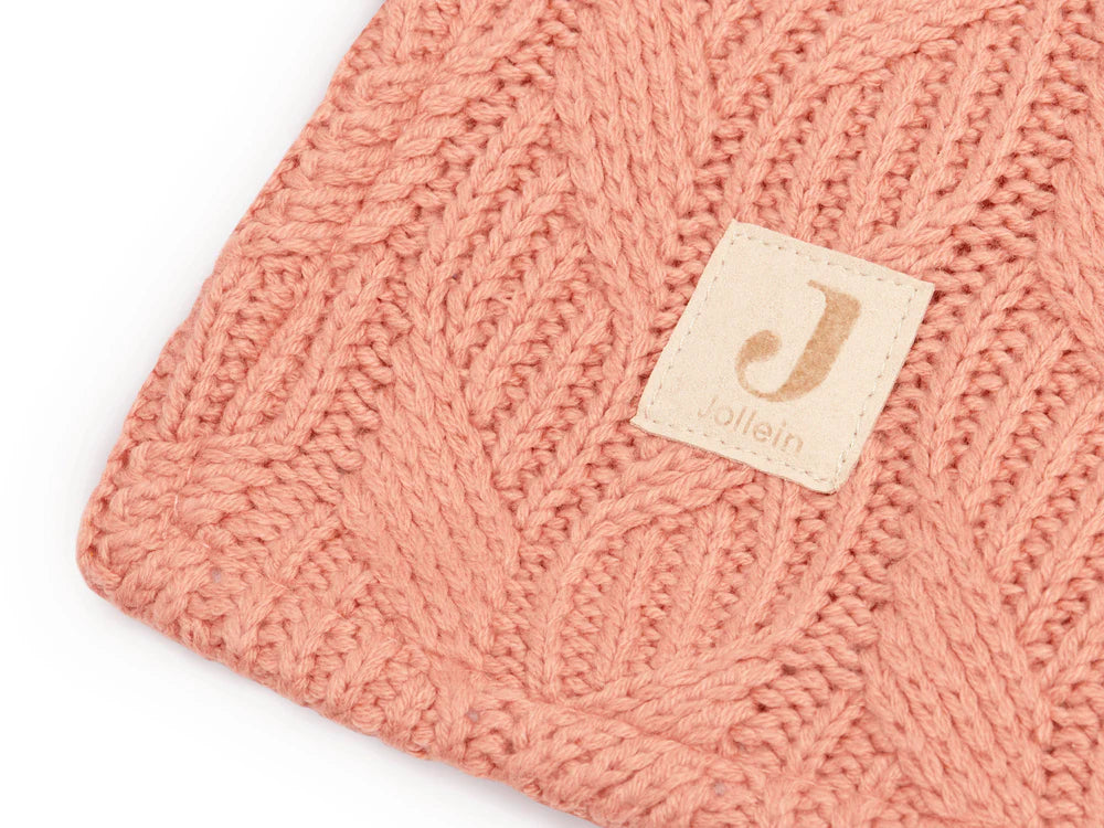 Knitted blanket