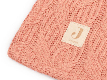 Knitted blanket