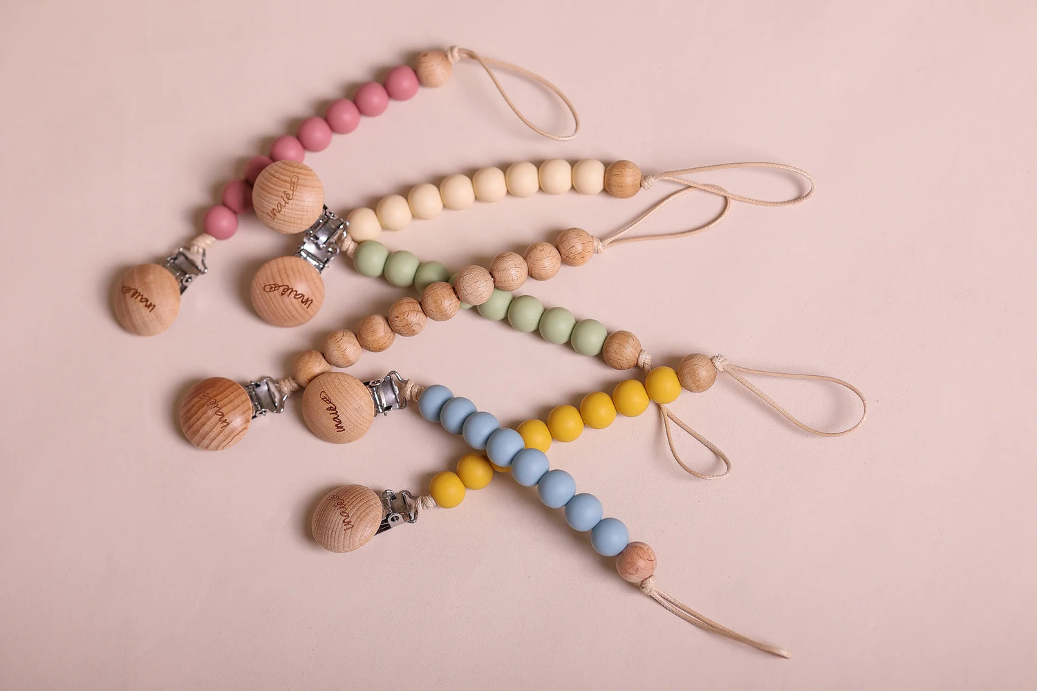 Pacifier clip