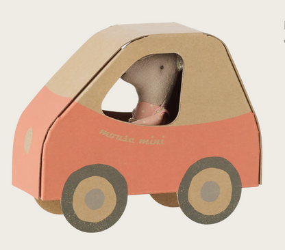 Ratinha Irmã com carro Maileg