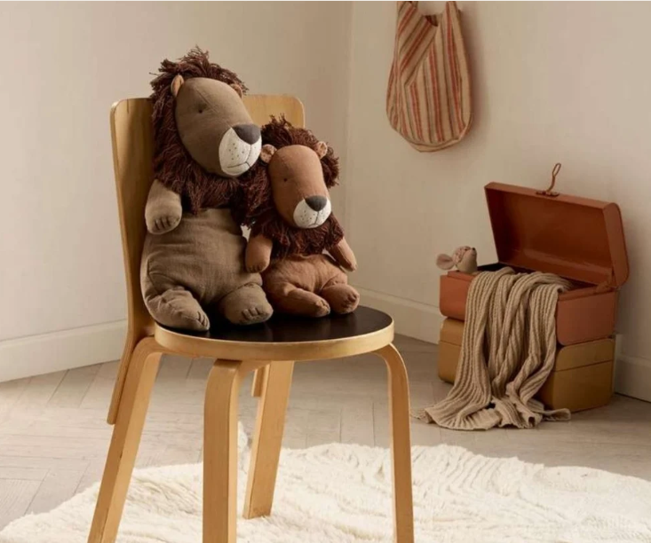 Safari friends, Leão Médio