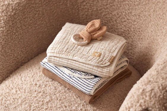 Muslin blanket for crib
