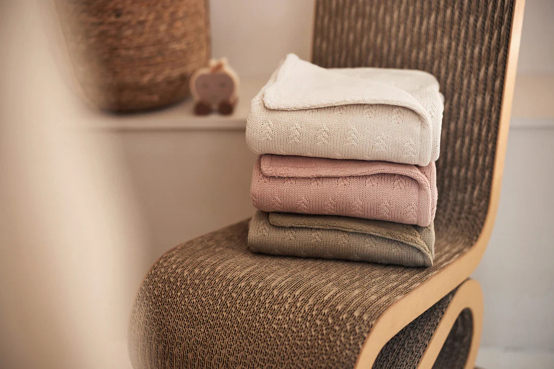 Knitted blanket