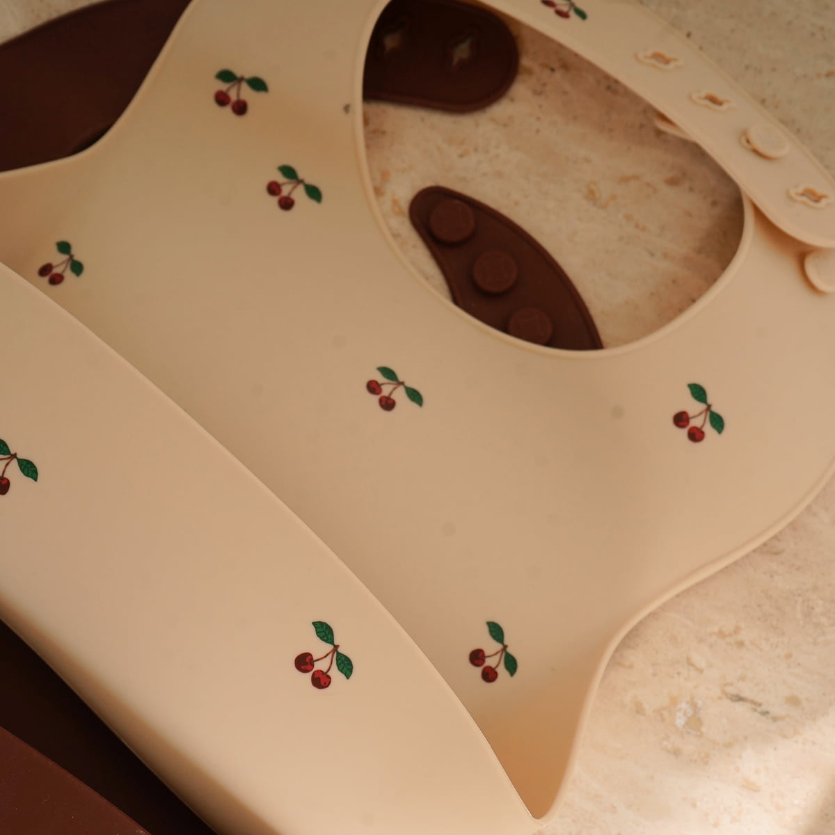 Pack of 2 Silicone Bibs