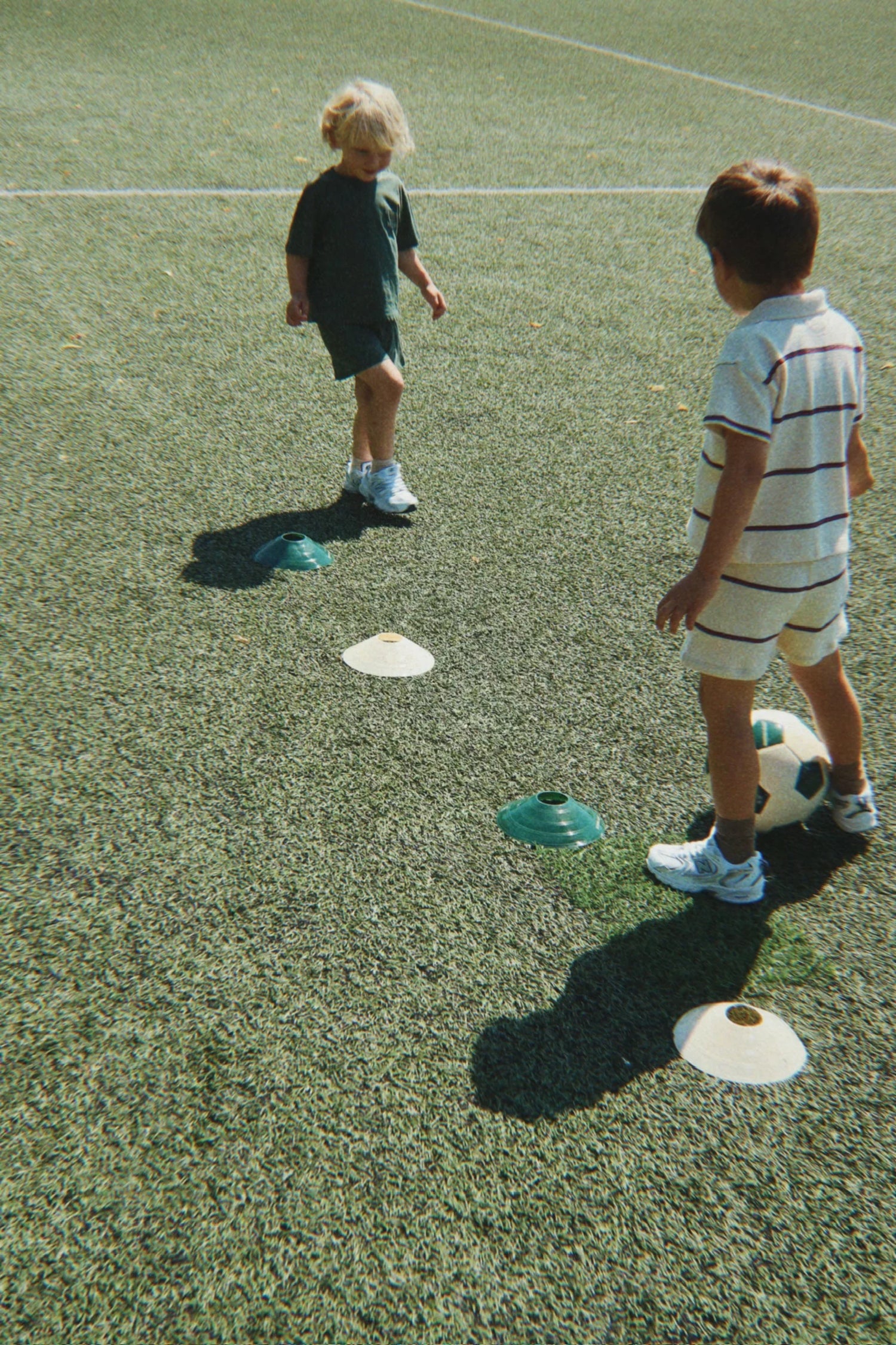 Conjunto de Futebol Infantil - Konges Sløjd