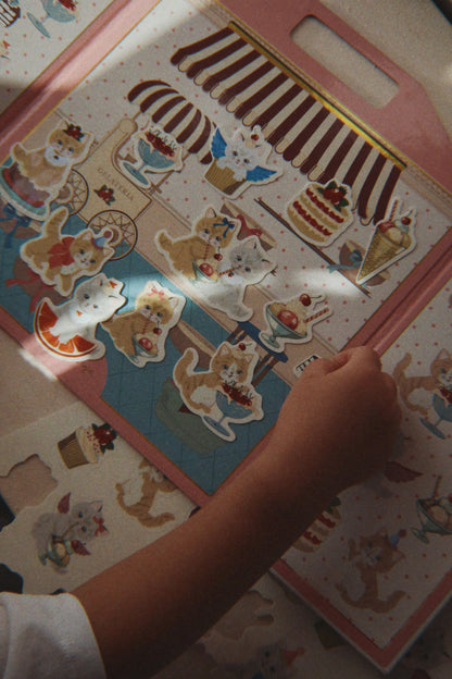Livro de autocolantes - Kitty Friends