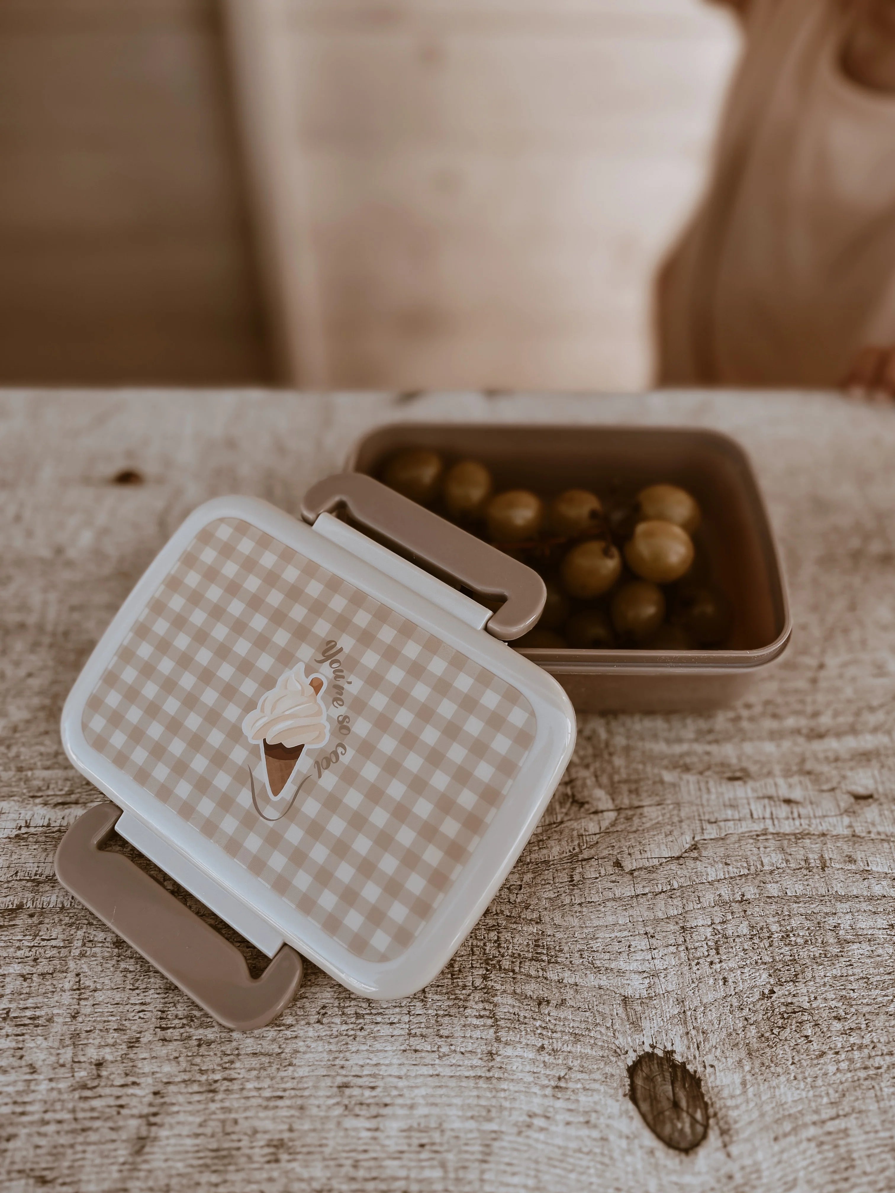 Lunch box