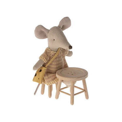 Suitcase and clothes for the little mouse&