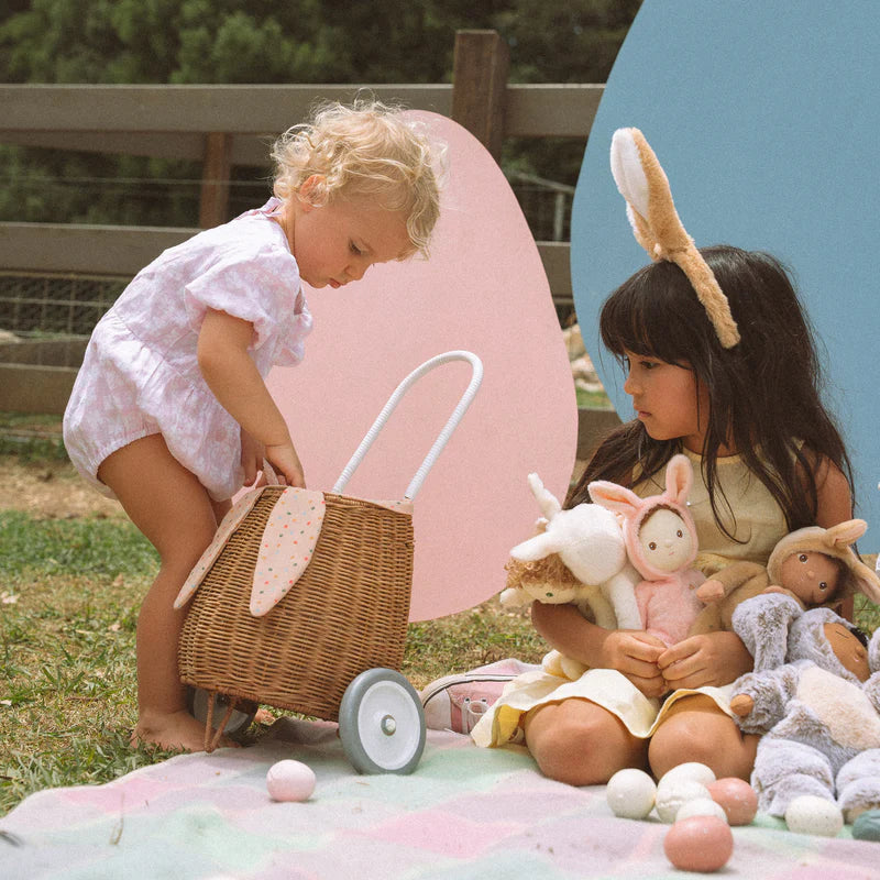 Olli Ella – Rattan Bunny Luggy com Forro